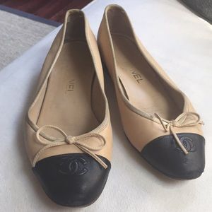 Chanel two-tone ballet flats size 38